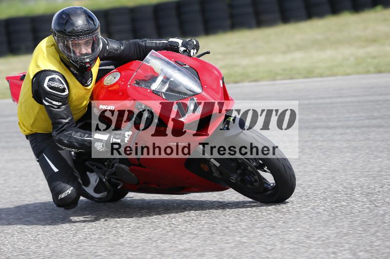 /Archiv-2025/07 19.04.2025 Speer Racing ADR/Instruktorentraining/14